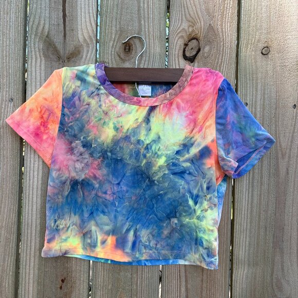 Su ette Y2K Tie-dye Neon Crop Top Size Medium Soft Stretch Material Like New - Picture 1 of 4